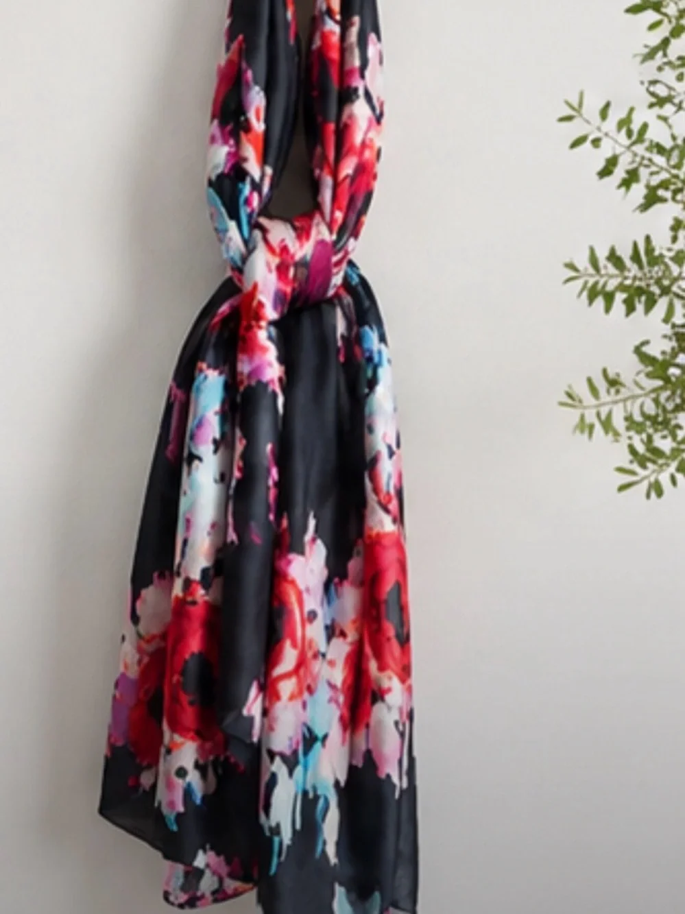 Kate Spade 100% Silk Floral Fringe Scarf Shawl Wrap 30.5